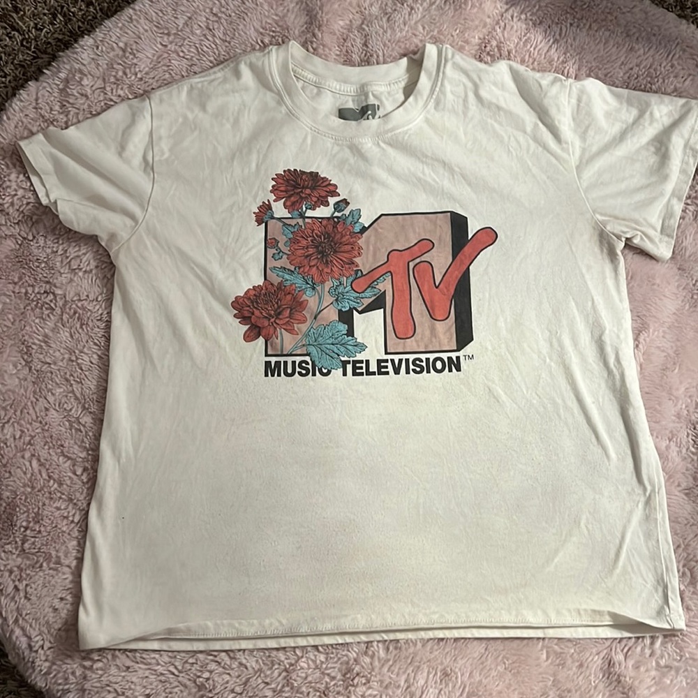 Cream colored T-shirt